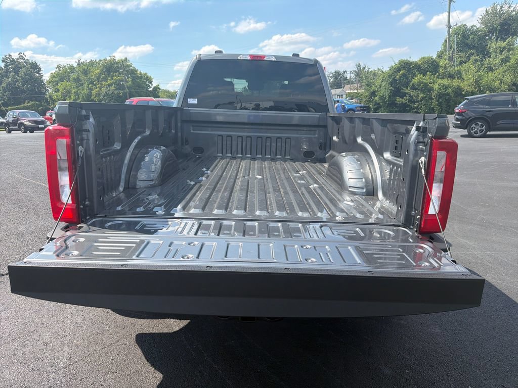 New 2026 Ford F350 XLT w/ FX4 Off-Road Package AWD/4WD image 14