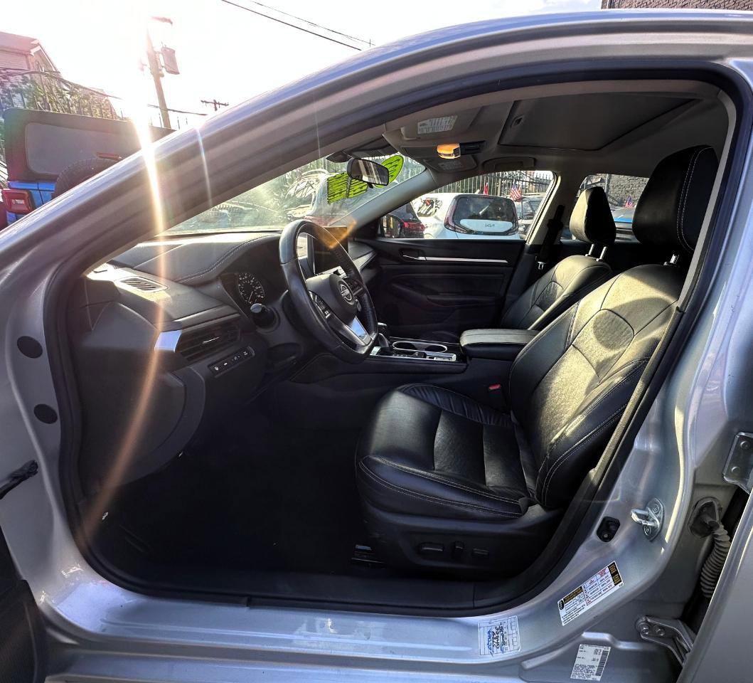 Used 2023 Nissan Altima 2.5 SL FWD image 21