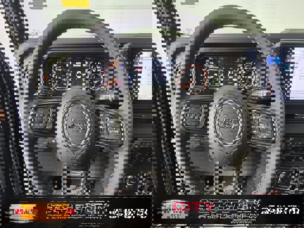 New 2025 Jeep Gladiator Mojave image 16