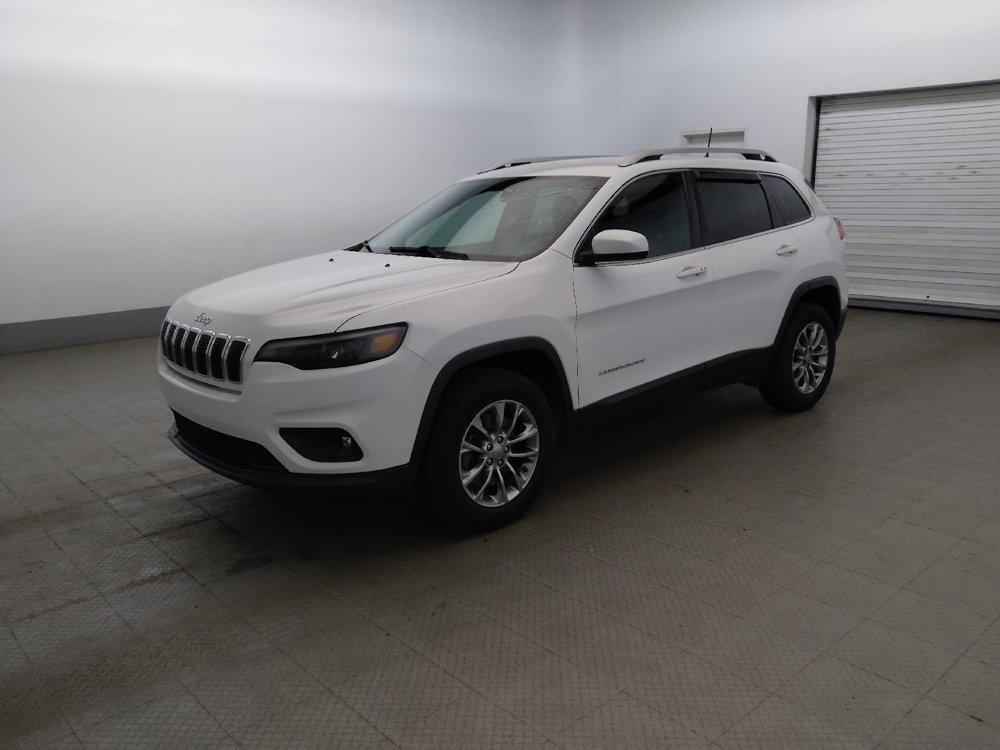 Used 2019 Jeep Cherokee Latitude Plus w/ Cold Weather Group AWD/4WD image 2