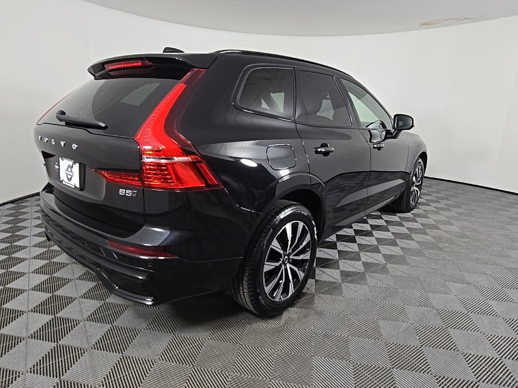 Certified 2023 Volvo XC60 B5 Plus w/ Climate Package image 5