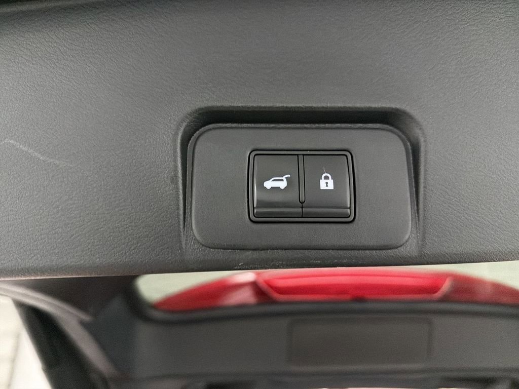 Used 2021 Nissan Rogue SV AWD/4WD image 27