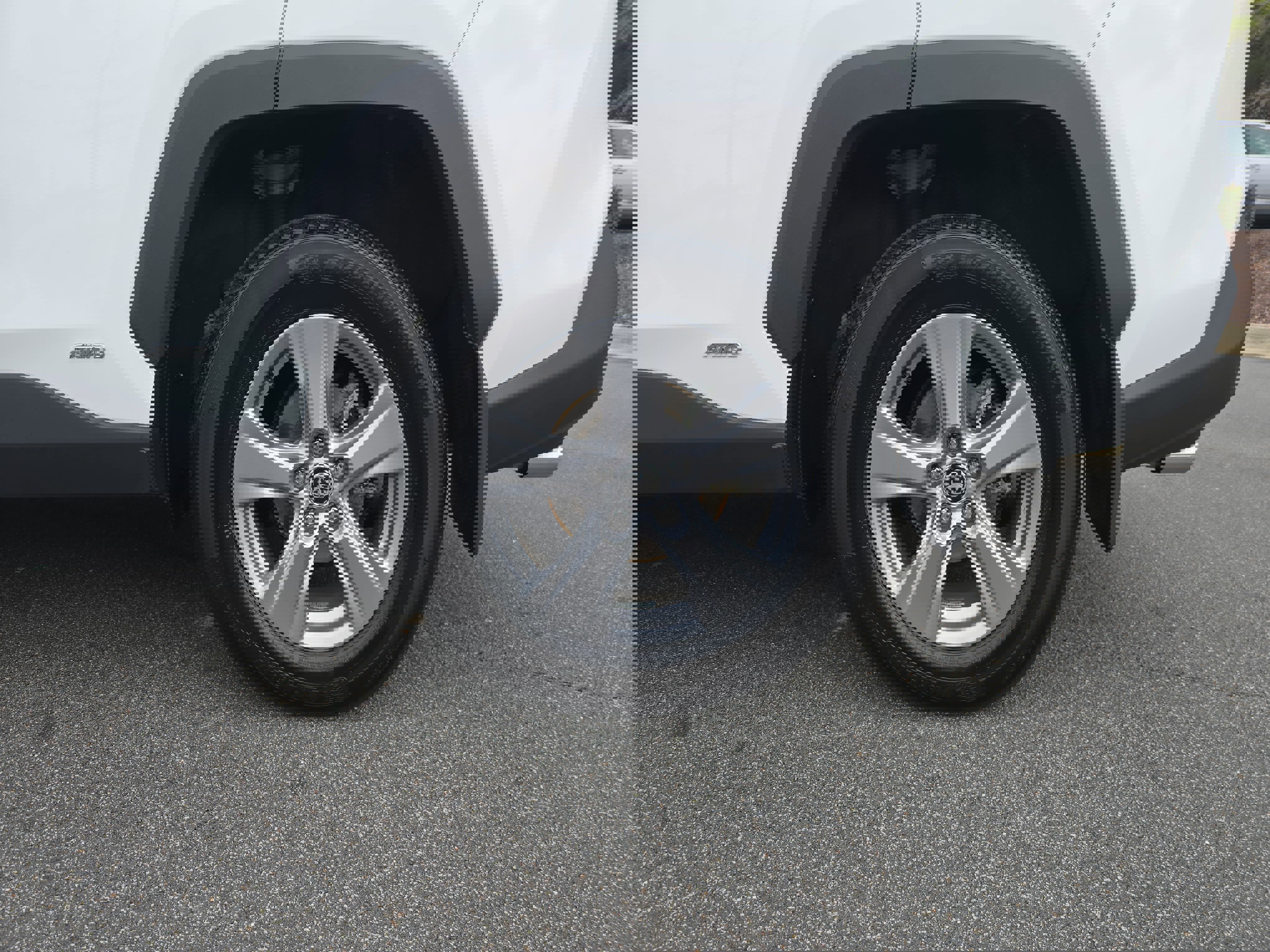 Used 2024 Toyota RAV4 XLE w/ Convenience Package image 34