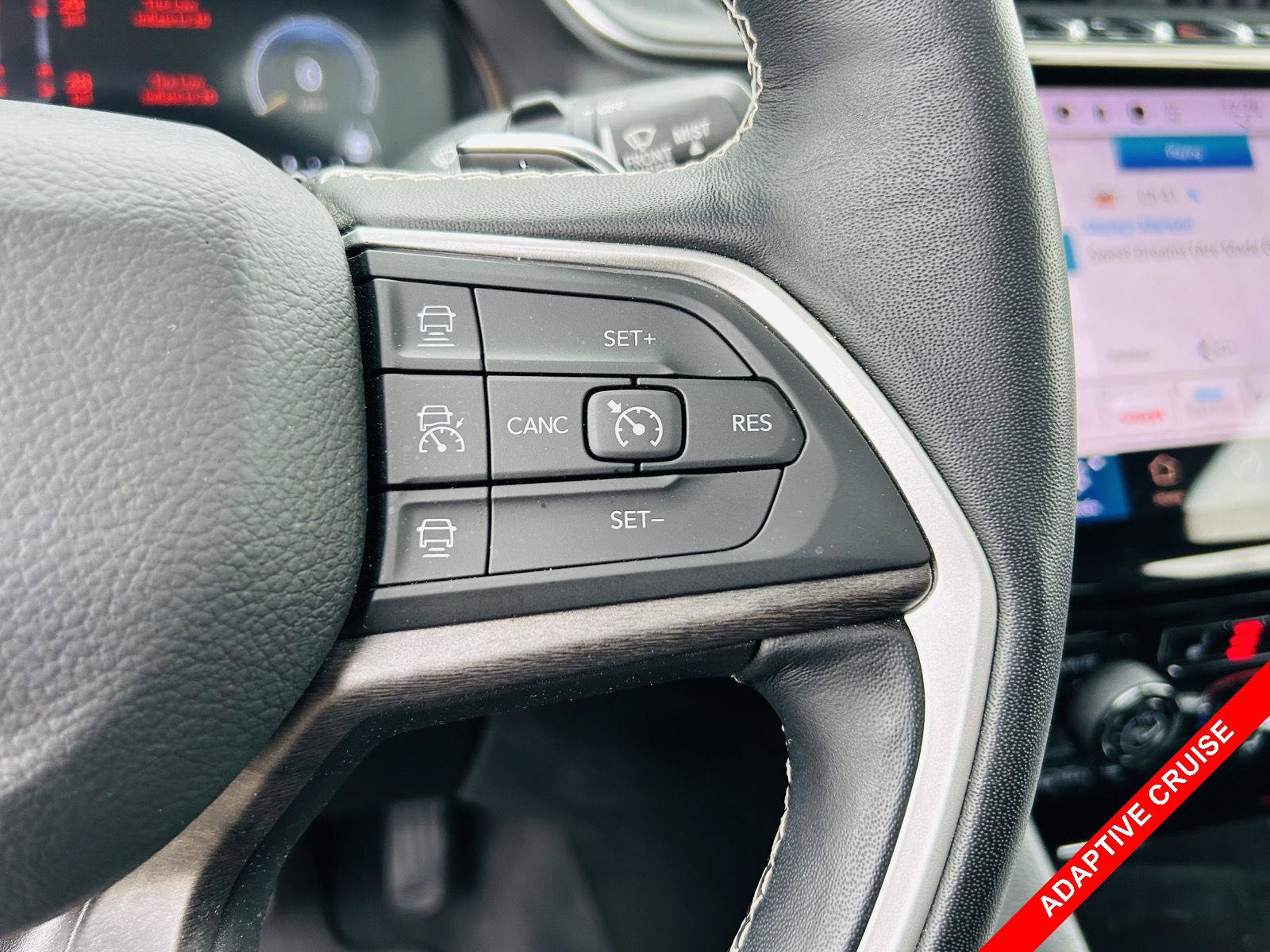 Used 2022 Jeep Grand Cherokee L Limited w/ Luxury Tech Group II image 10