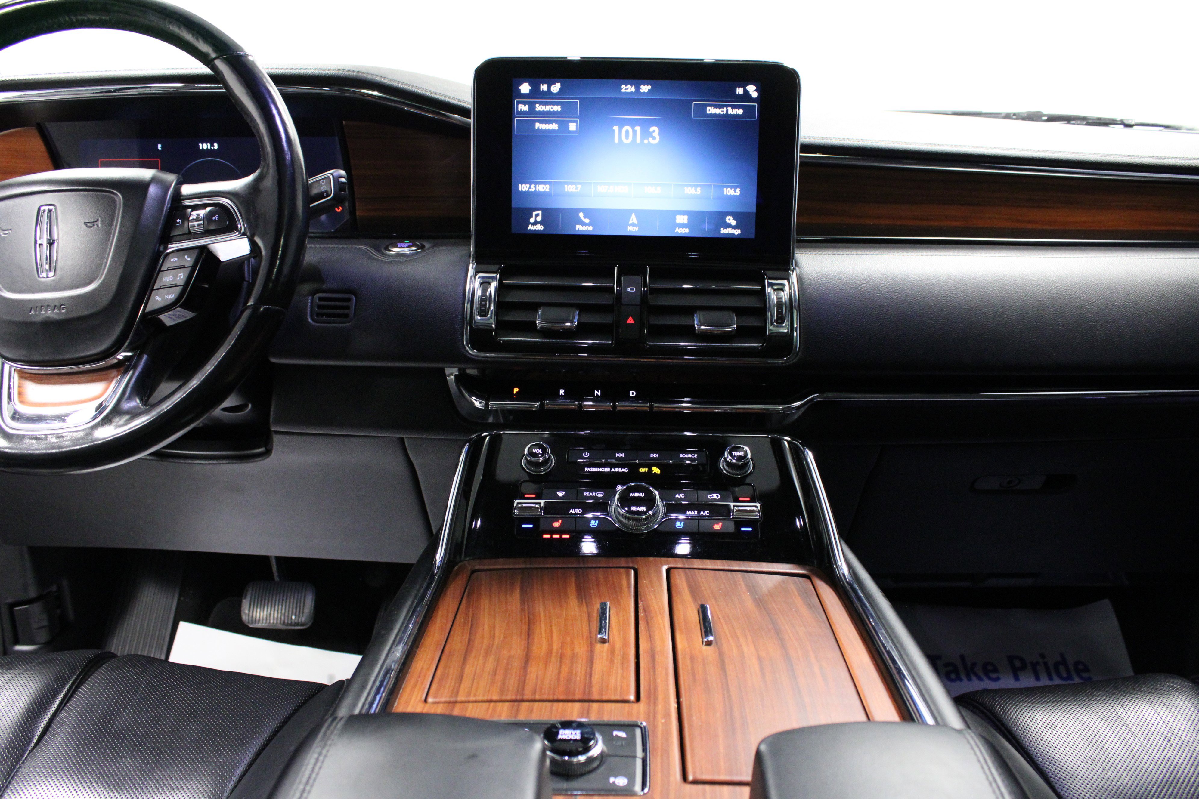 Used 2019 Lincoln Navigator L Select w/ Technology Package image 19