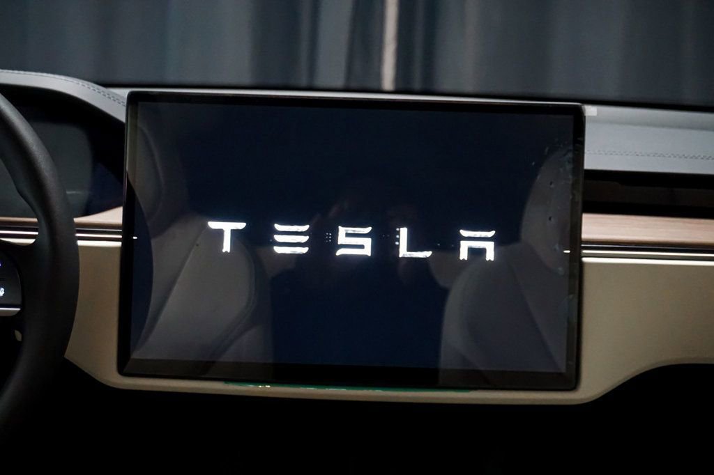 Used 2026 Tesla Model S AWD/4WD image 23