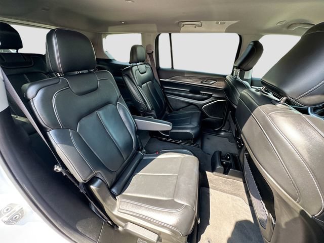 Used 2022 Jeep Grand Cherokee L Limited AWD/4WD image 31