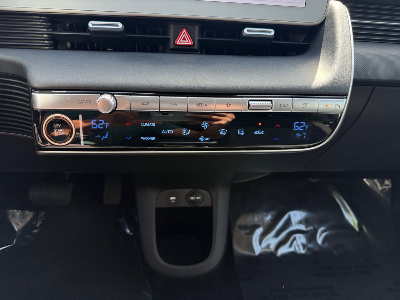 Certified 2024 Hyundai Ioniq 5 SEL RWD image 13