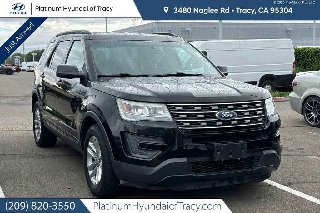 Used 2017 Ford Explorer FWD image 1