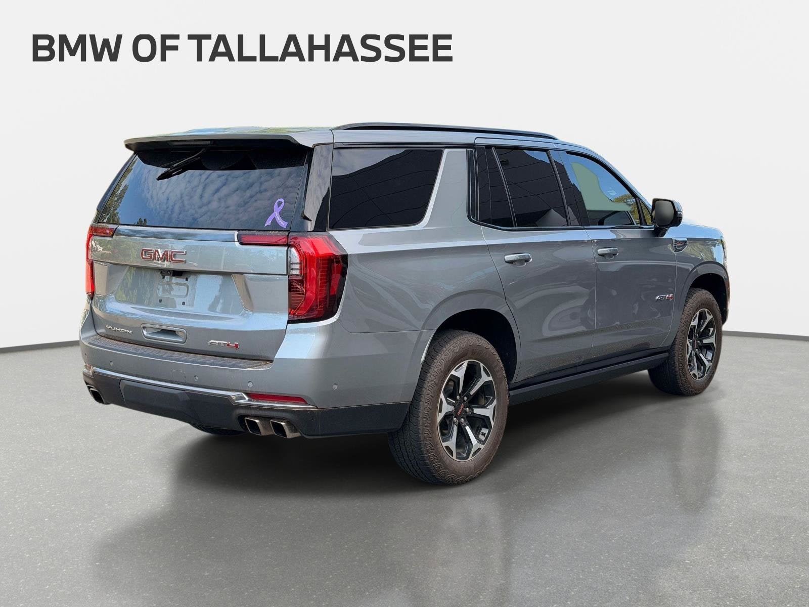 Used 2025 GMC Yukon AT4 w/ AT4 Premium Plus Package AWD/4WD image 6