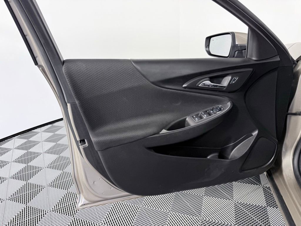 Used 2024 Chevrolet Malibu RS image 9