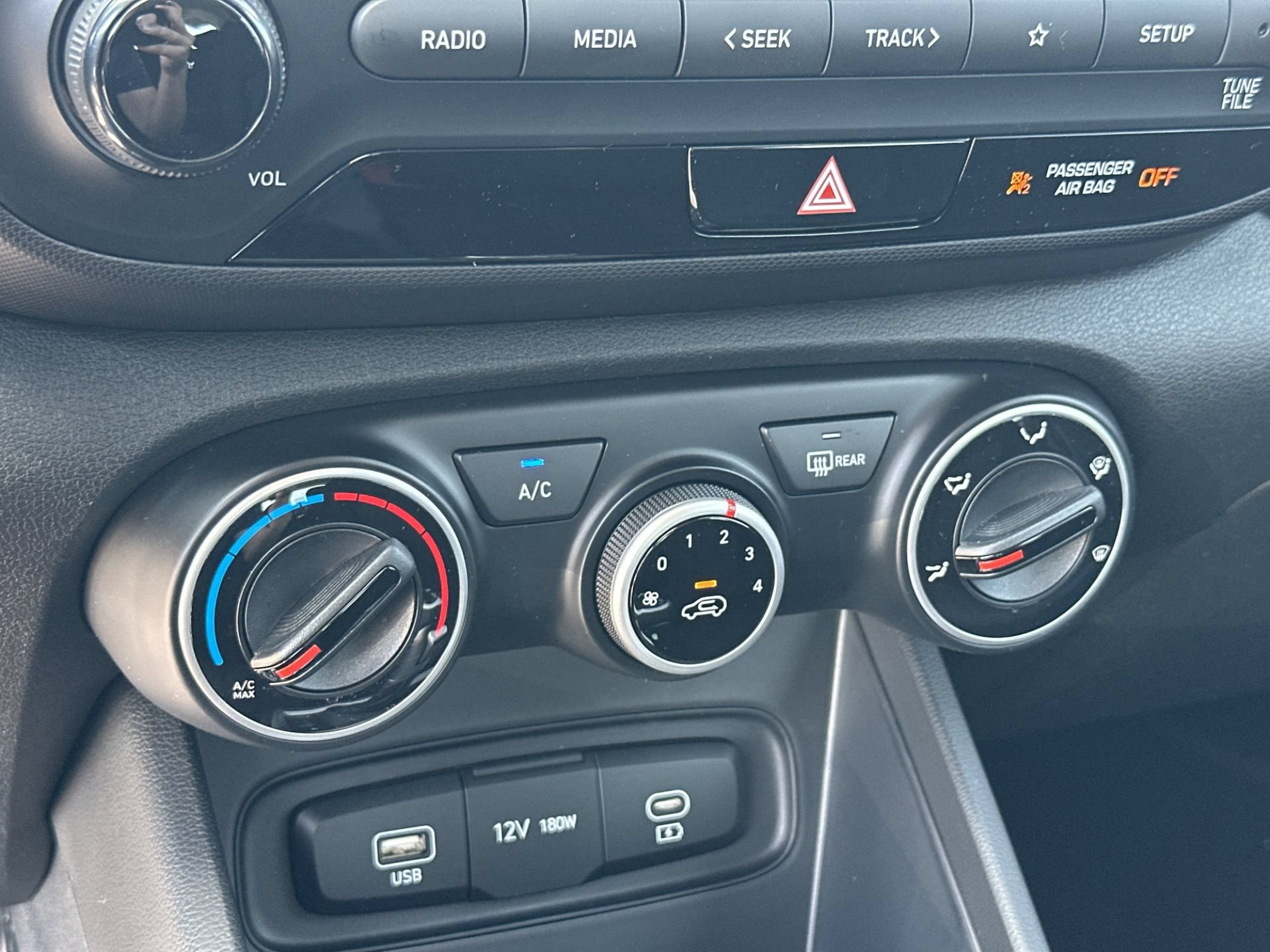 New 2026 Hyundai Venue SE FWD image 17
