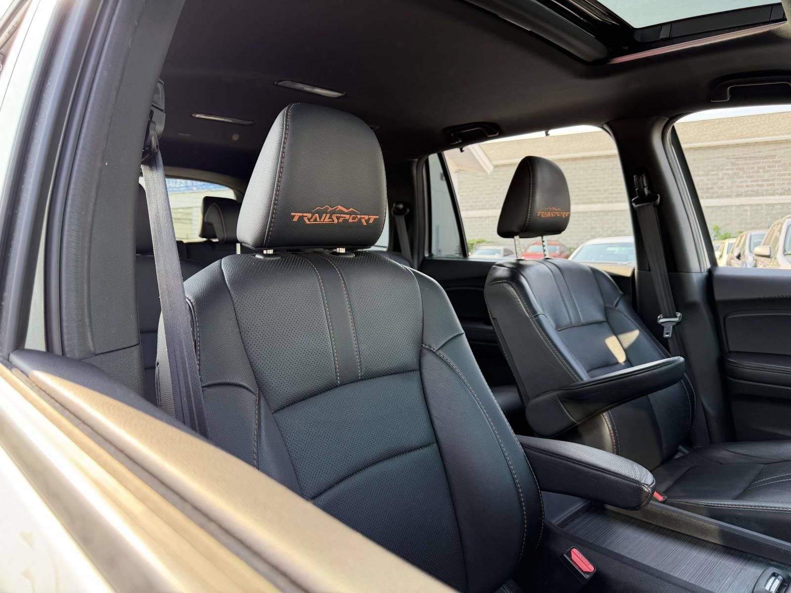 Used 2022 Honda Pilot TrailSport image 11