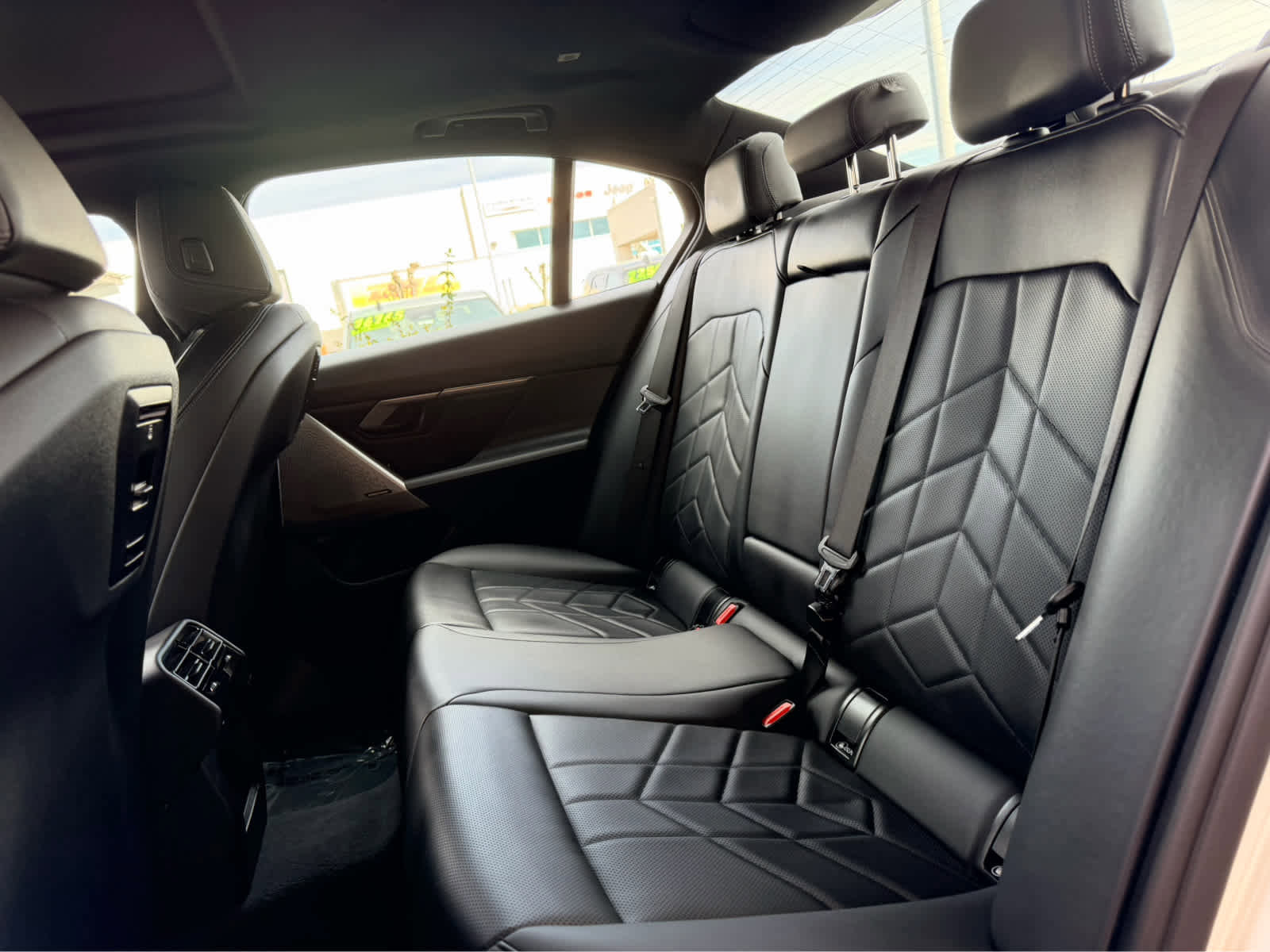 Used 2025 BMW 530i xDrive image 19