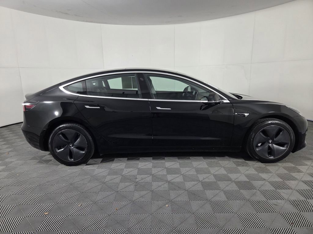 Used 2020 Tesla Model 3 Standard Range Plus RWD image 4