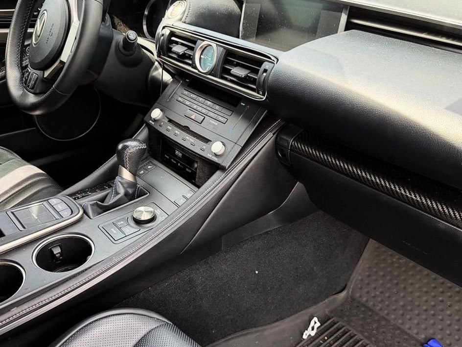Used 2015 Lexus RC F w/ Performance Package RWD image 13