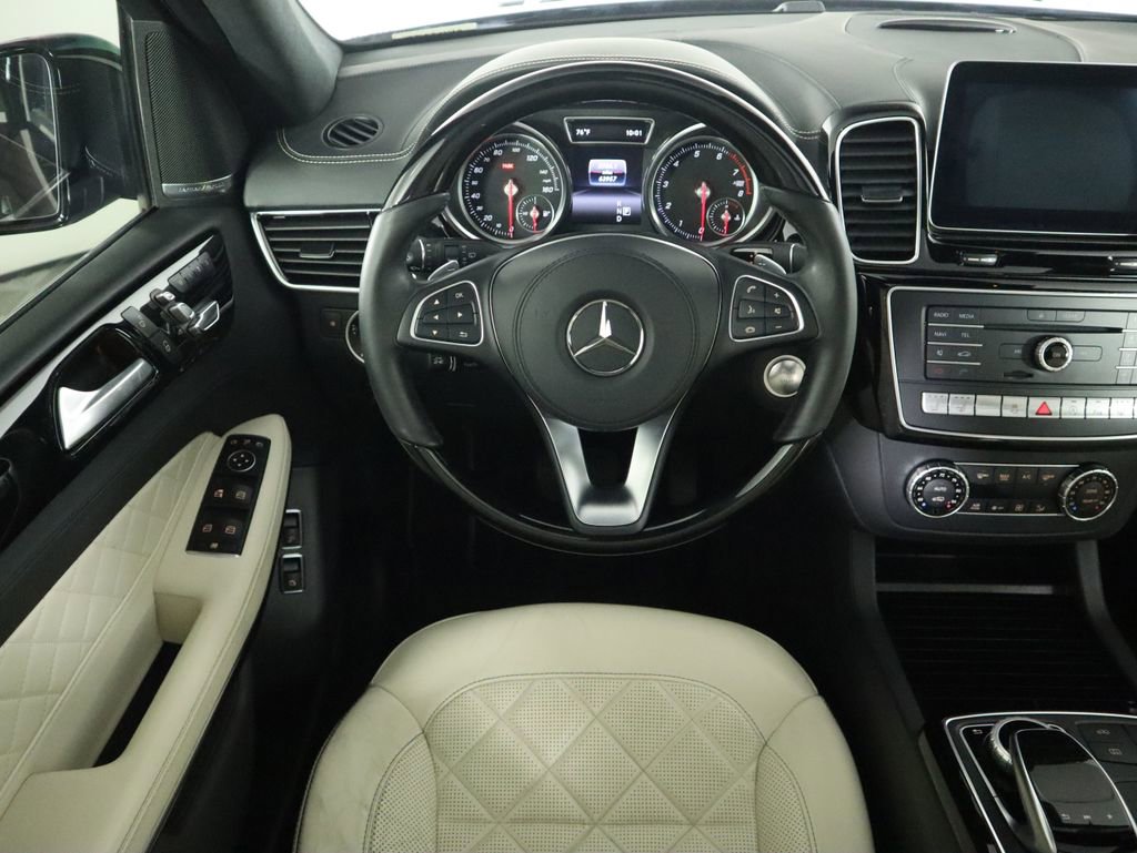 Used 2017 Mercedes-Benz GLS 550 4MATIC image 10