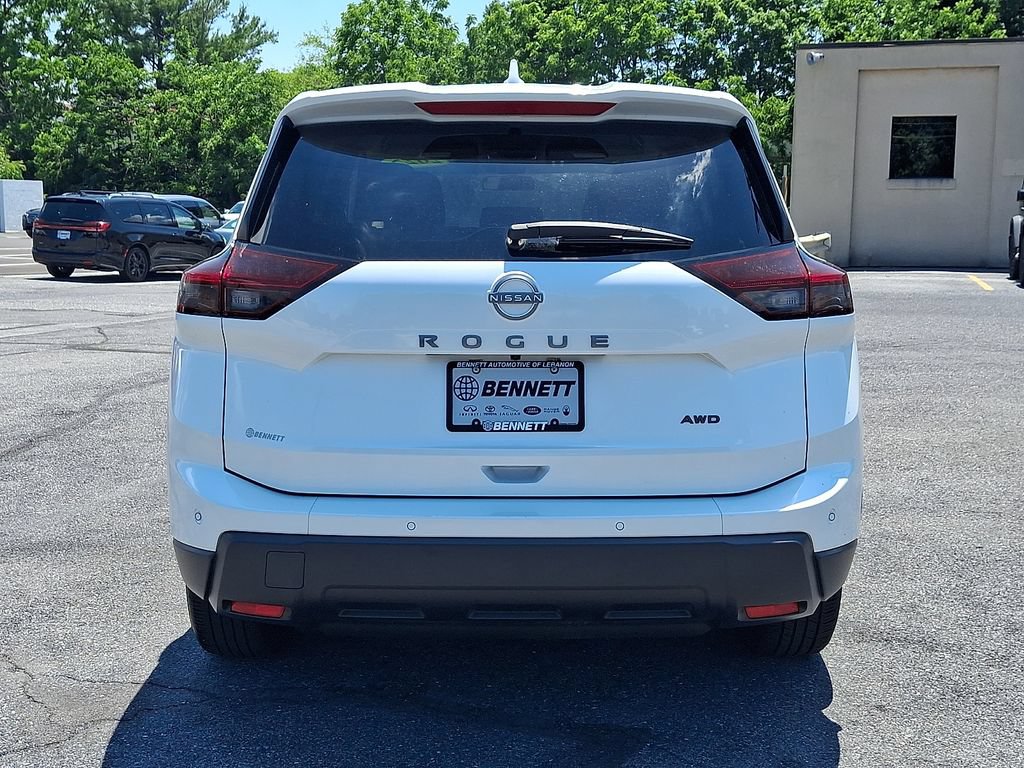 Used 2025 Nissan Rogue SV AWD/4WD image 5
