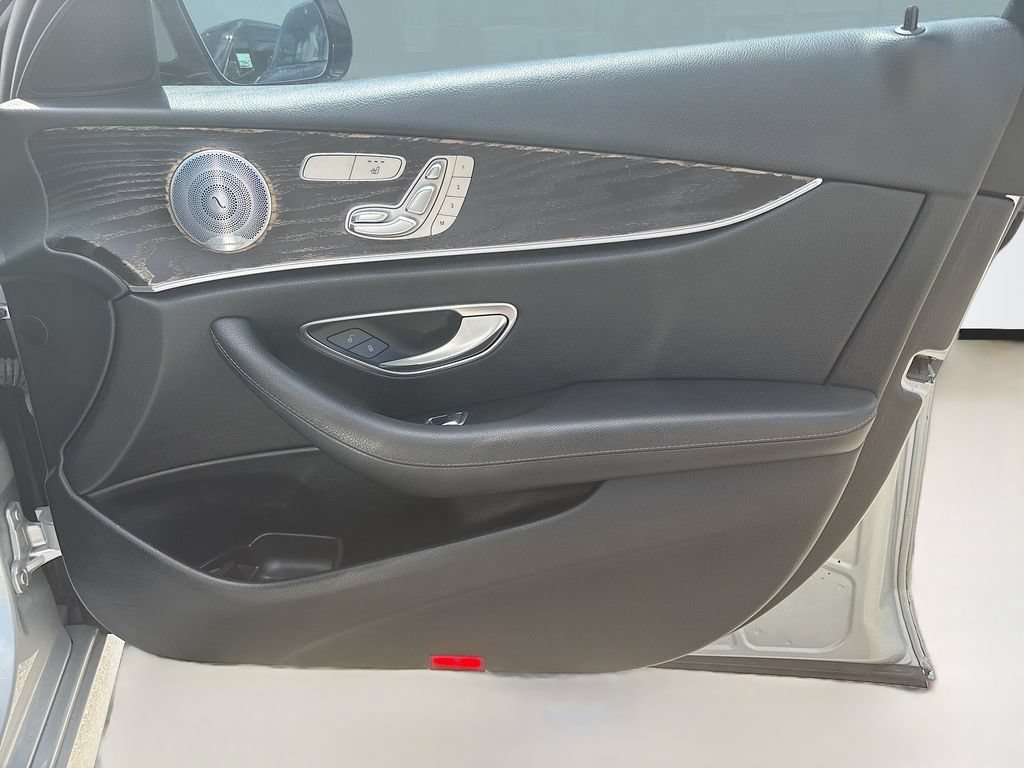 Used 2018 Mercedes-Benz E 300 image 20