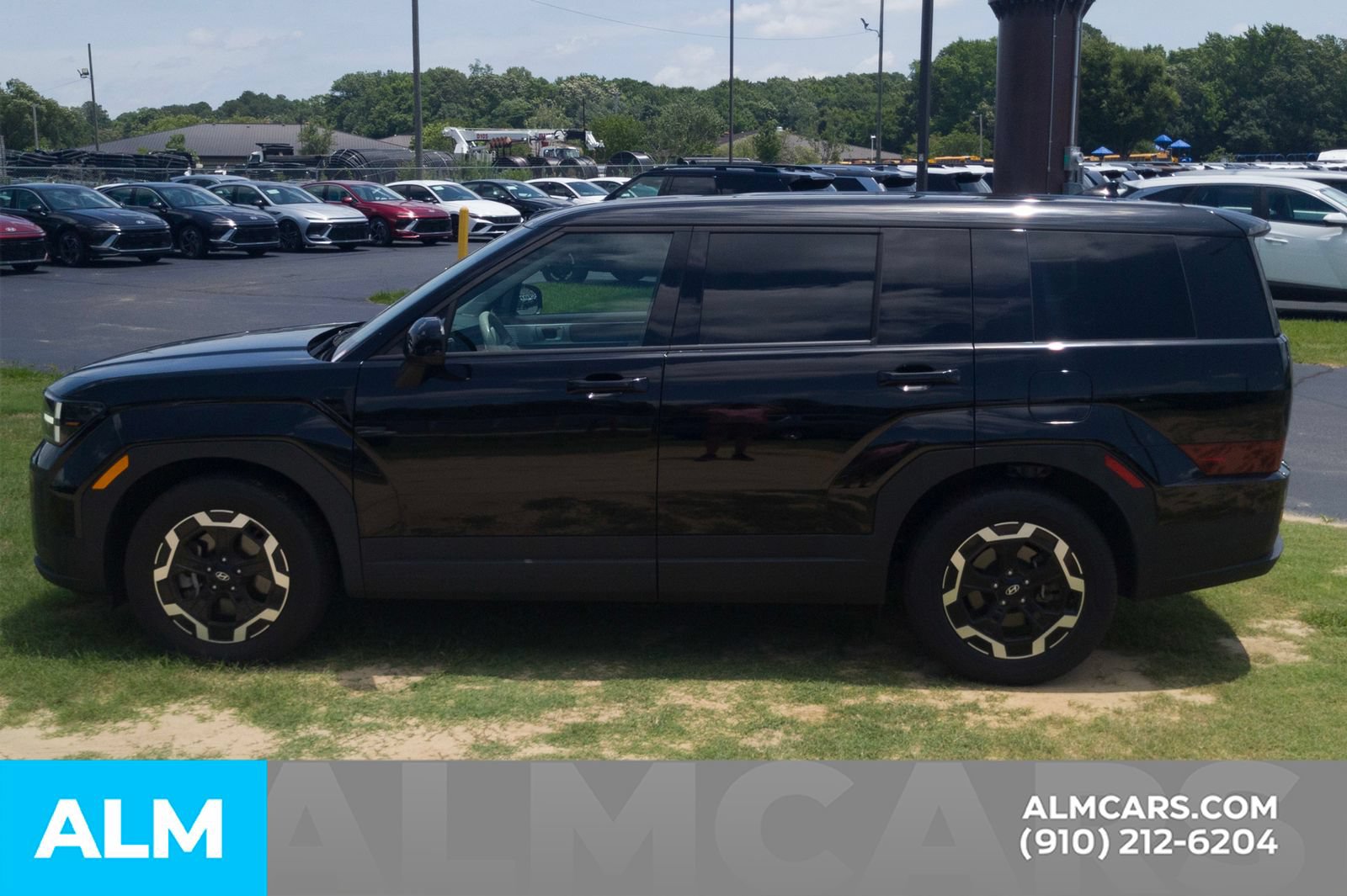 Used 2024 Hyundai Santa Fe SE AWD/4WD image 12