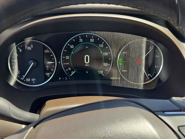 Used 2018 Buick LaCrosse Essence FWD image 11