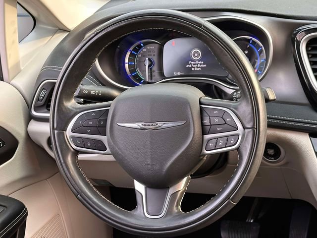 Used 2022 Chrysler Pacifica Touring-L w/ Uconnect Theater Family Group FWD image 20
