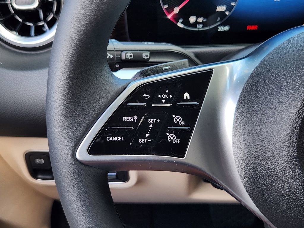 New 2026 Mercedes-Benz GLB 250 4MATIC image 27