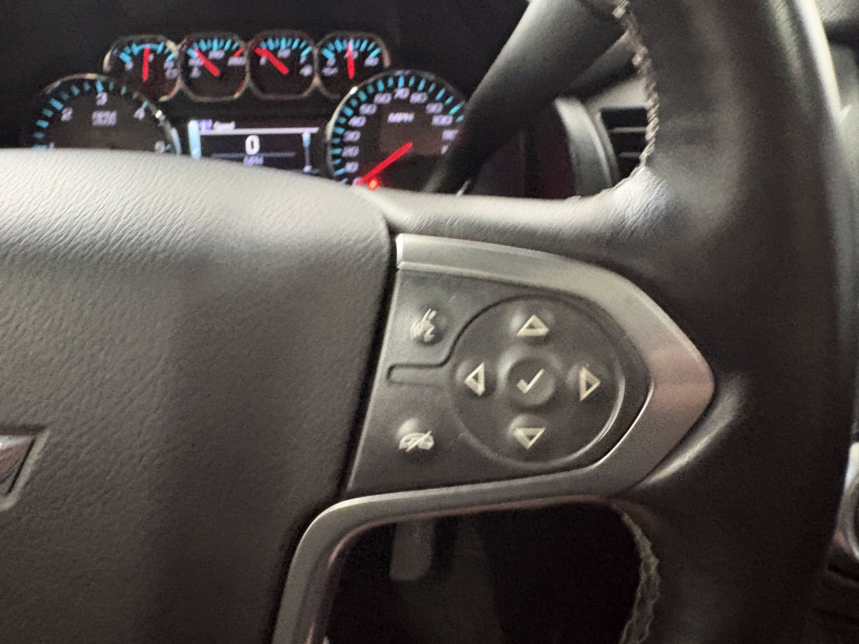 Used 2015 Chevrolet Suburban LT AWD/4WD image 34