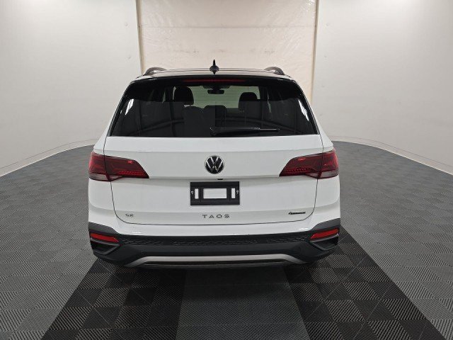 Used 2024 Volkswagen Taos SE AWD/4WD image 5