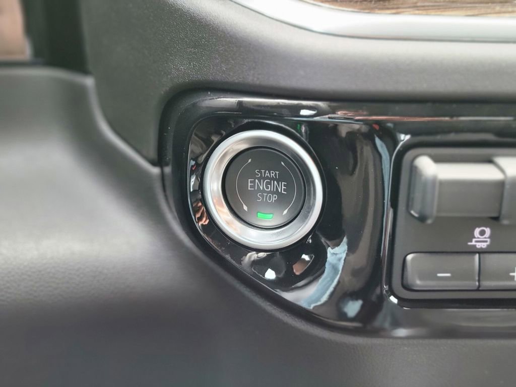 New 2025 Chevrolet Silverado 2500 LT w/ Safety Package image 22