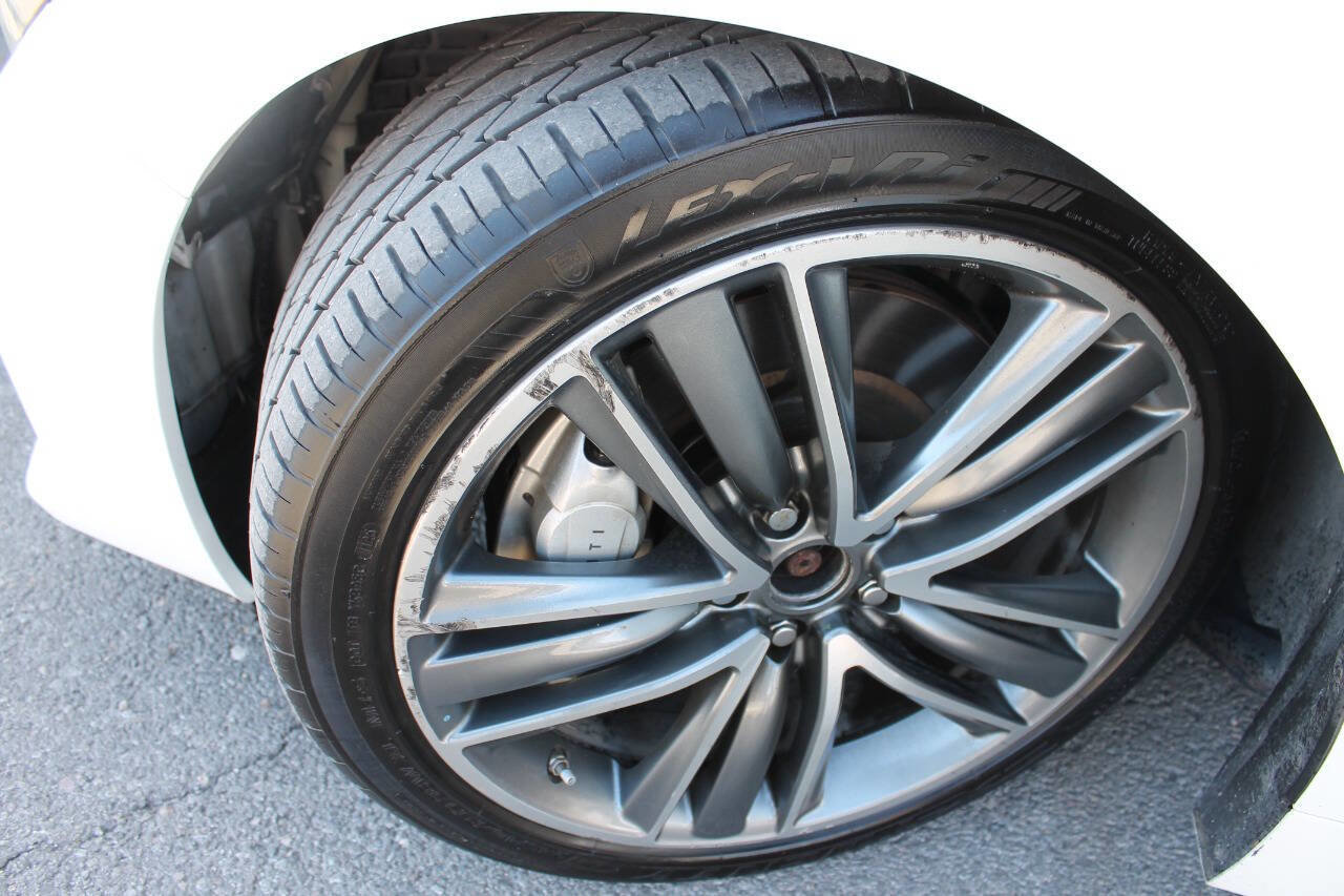 Used 2014 INFINITI Q50 Hybrid AWD w/ Deluxe Technology Package image 10