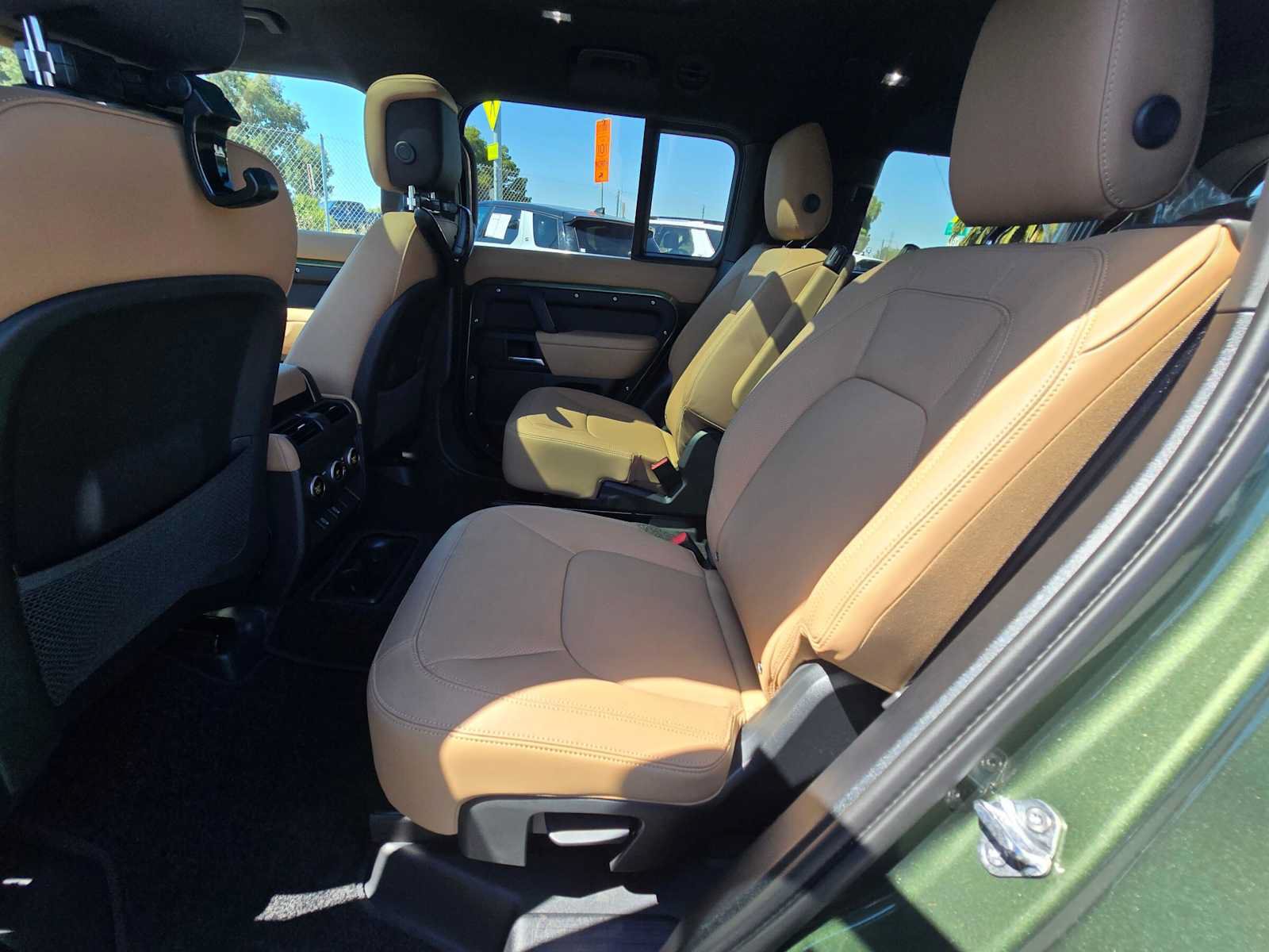 New 2026 Land Rover Defender 130 X-Dynamic SE AWD/4WD image 17