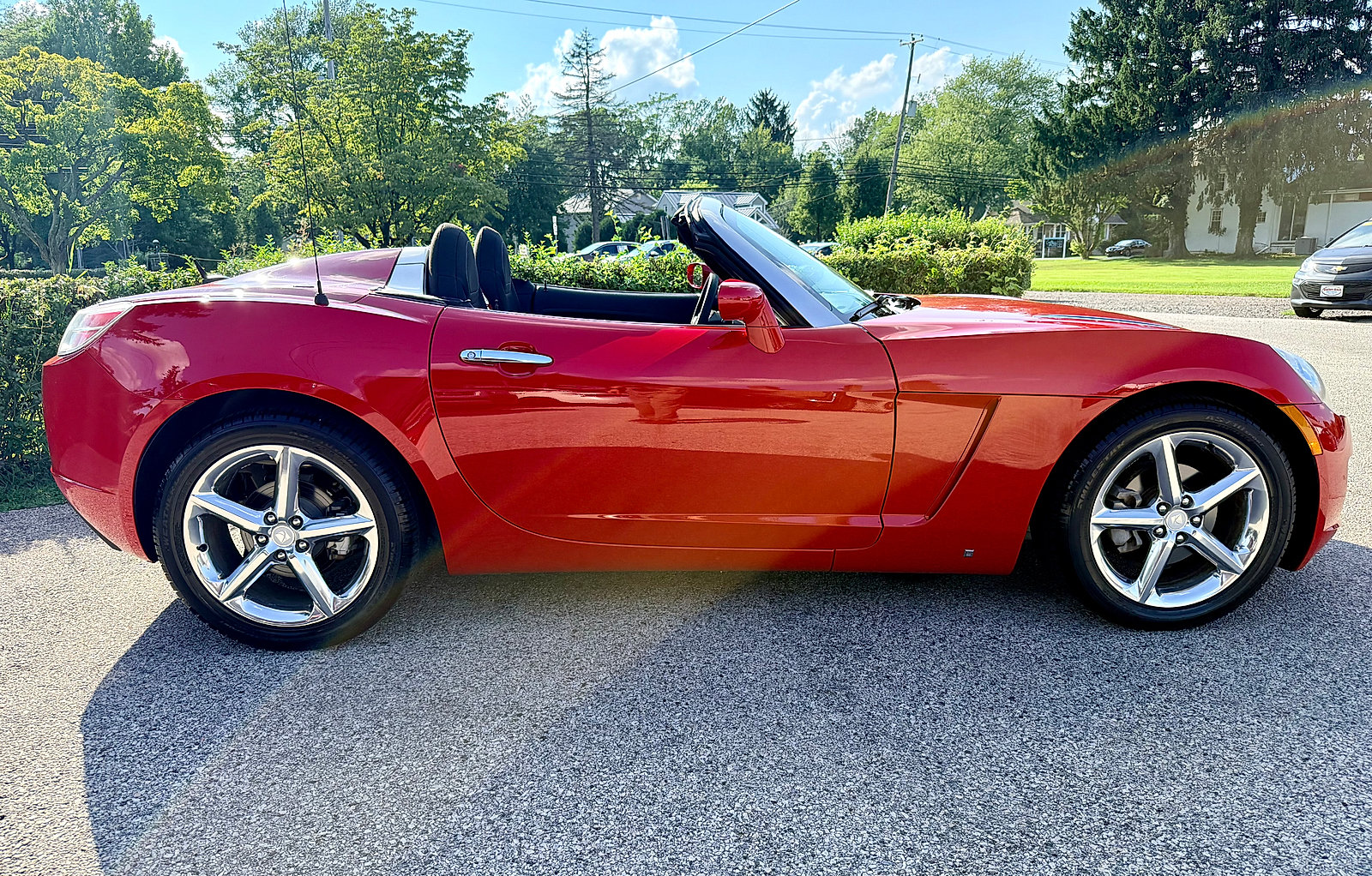 Used 2007 Saturn Sky RWD image 3