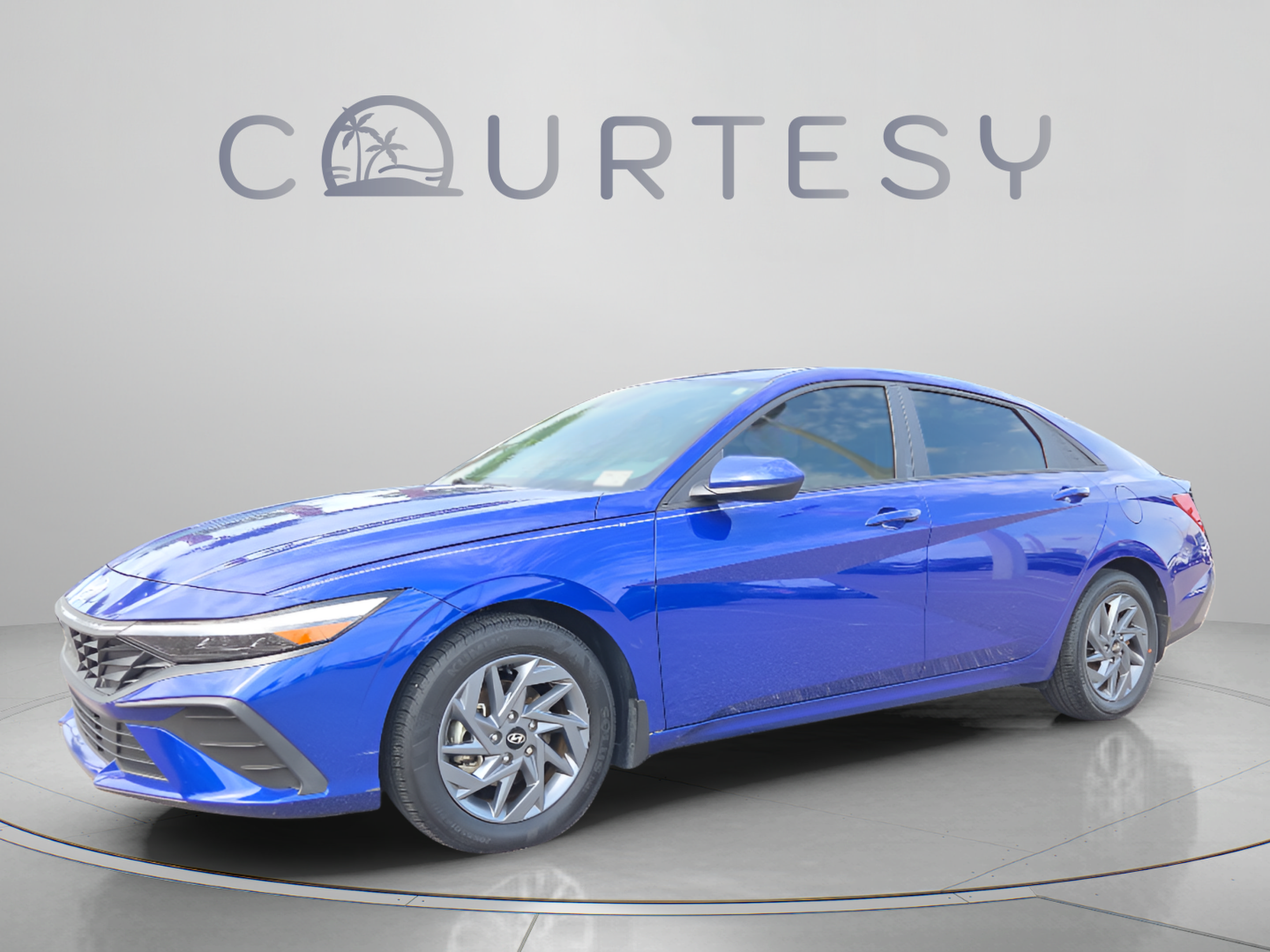 Used 2024 Hyundai Elantra Blue FWD image 1