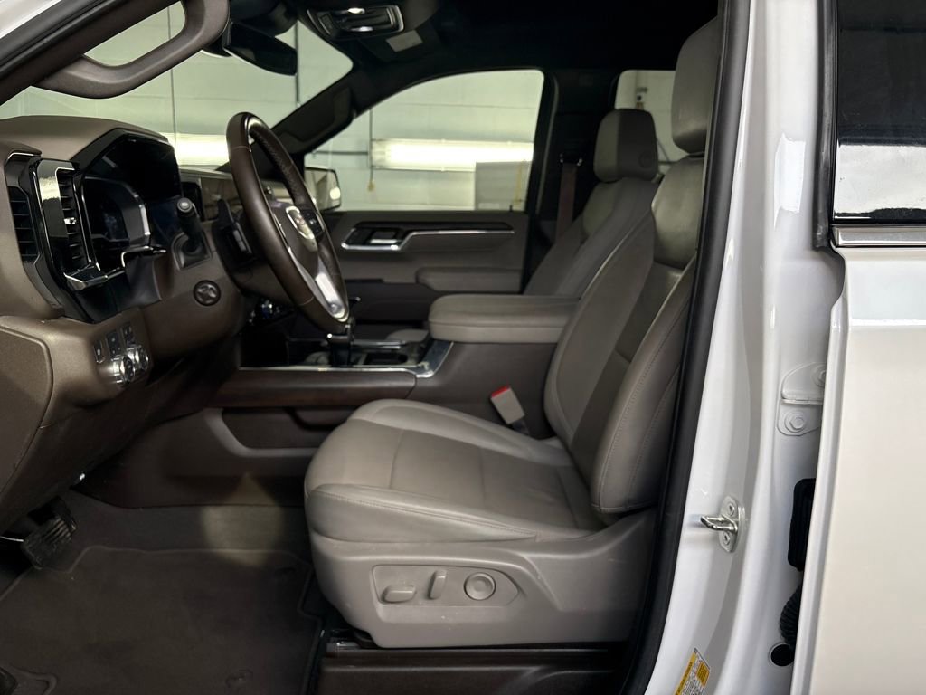 Used 2024 GMC Sierra 1500 SLT w/ SLT Premium Package image 12
