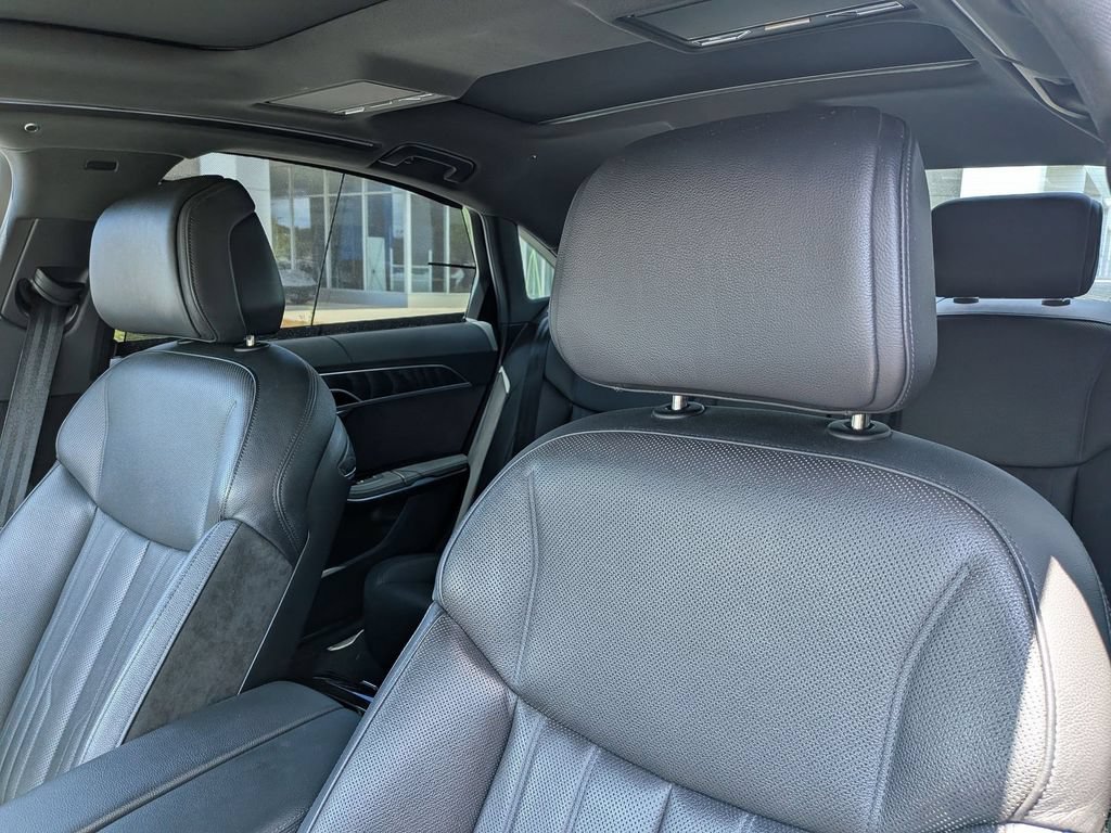 Used 2020 Audi A8 L 4.0T w/ Executive Package AWD/4WD image 15