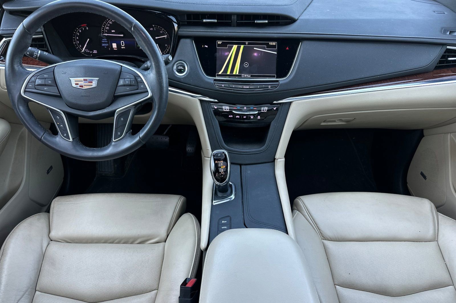 Used 2017 Cadillac XT5 Luxury w/ Driver Awareness Package AWD/4WD image 15