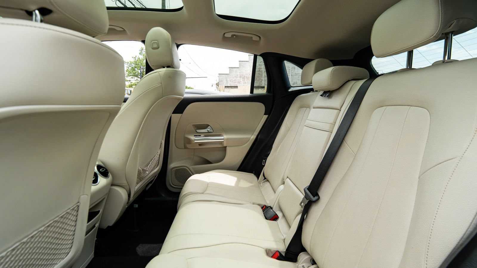 Used 2022 Mercedes-Benz GLA 250 4MATIC w/ Premium Package Lite image 26