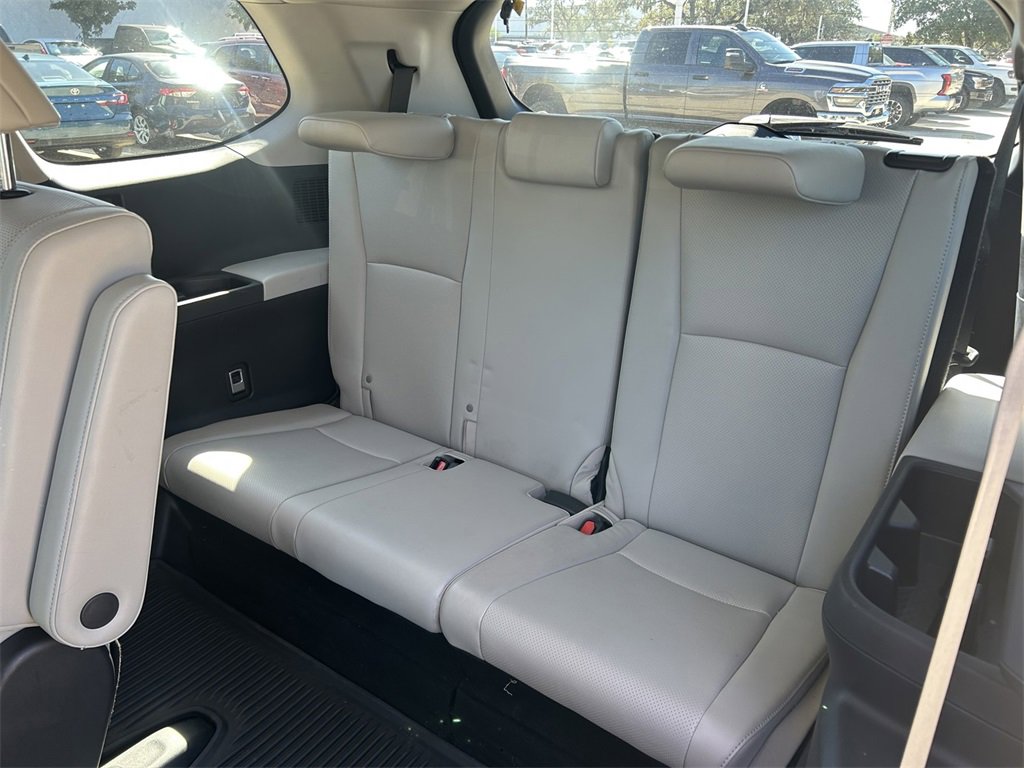 Used 2024 Toyota Grand Highlander Limited image 16