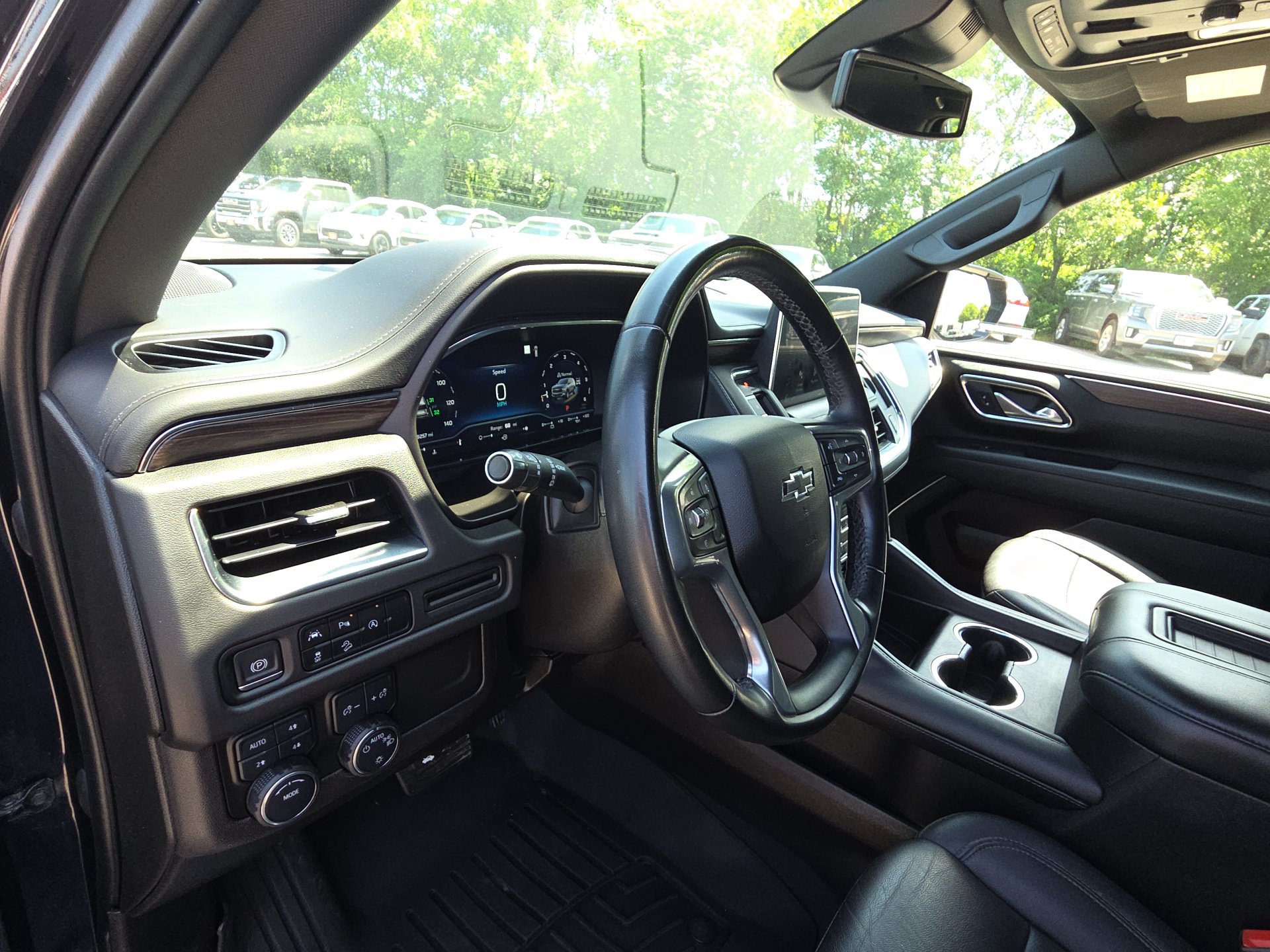 Used 2023 Chevrolet Tahoe Z71 AWD/4WD image 14