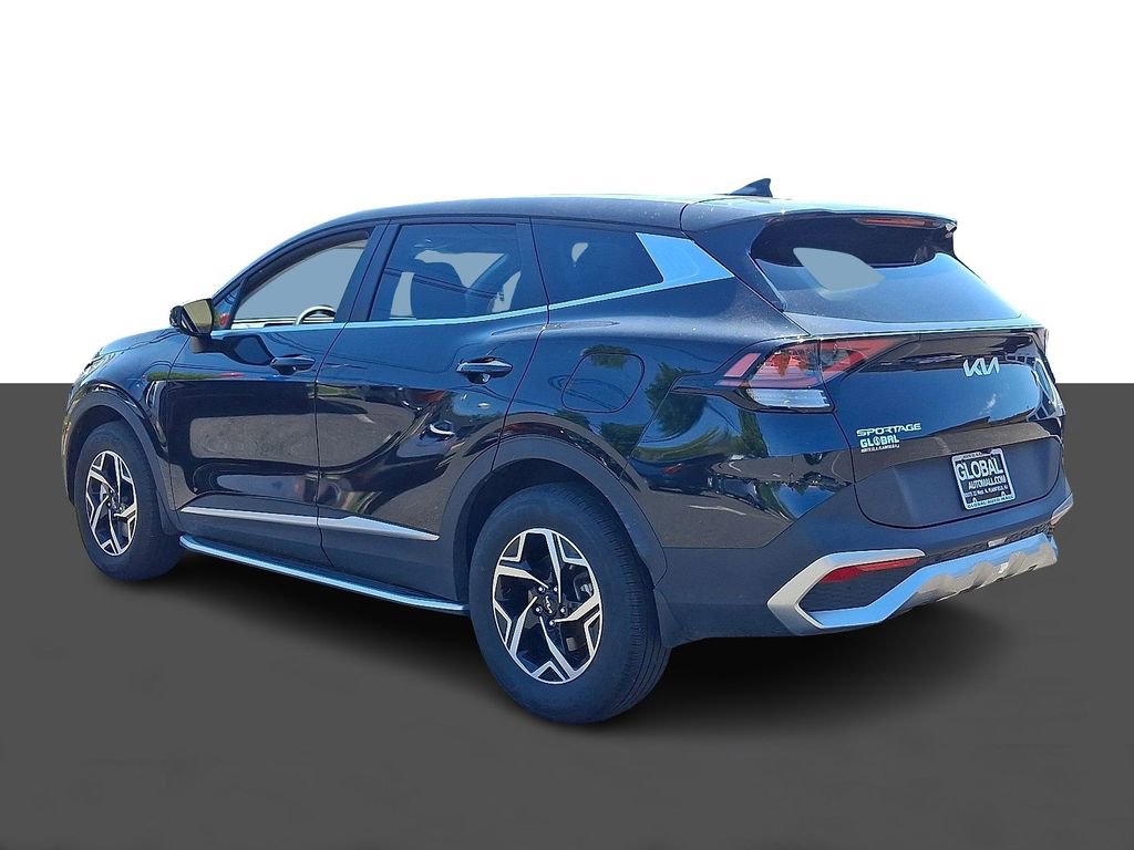Used 2023 Kia Sportage LX AWD/4WD image 5