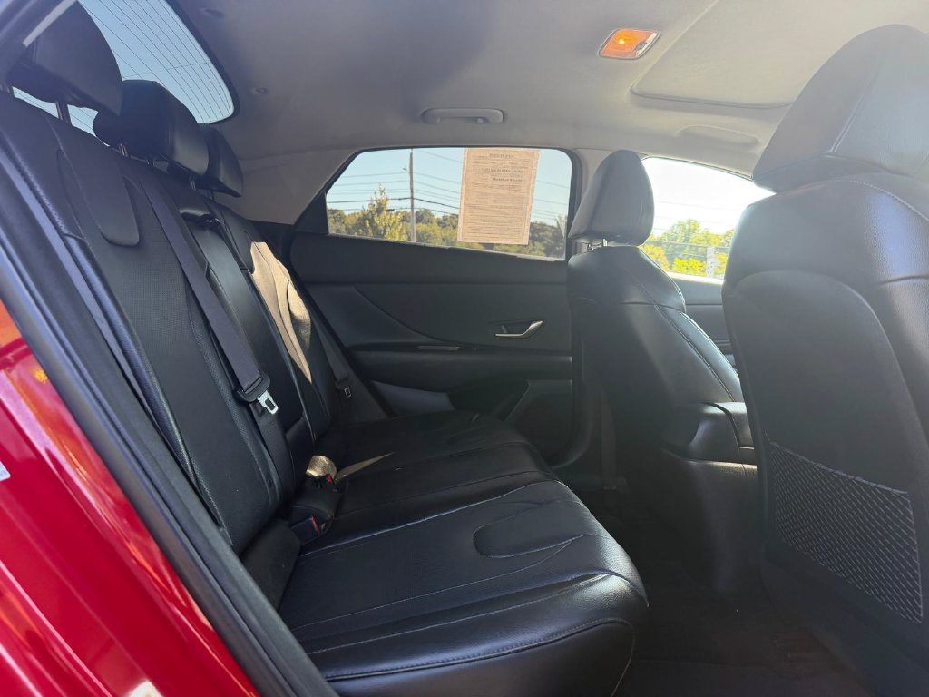 Used 2023 Hyundai Elantra Limited FWD image 15