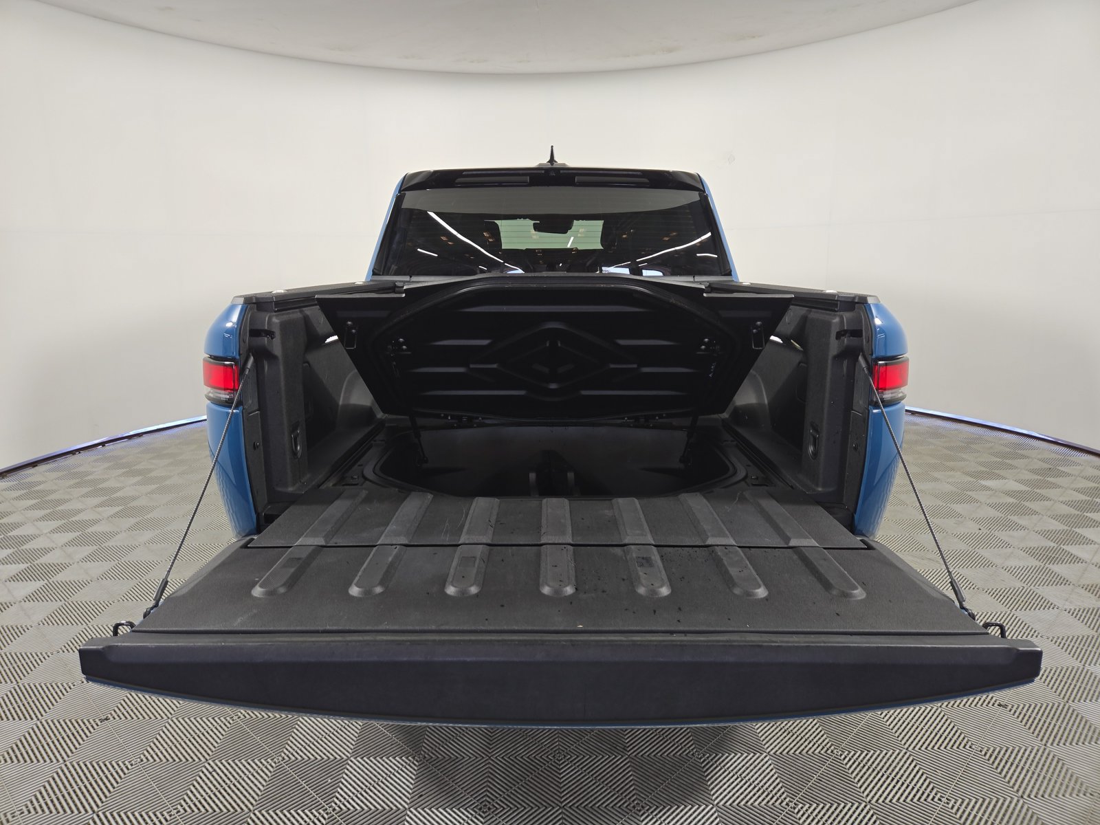 Used 2022 Rivian R1T Adventure AWD/4WD image 15