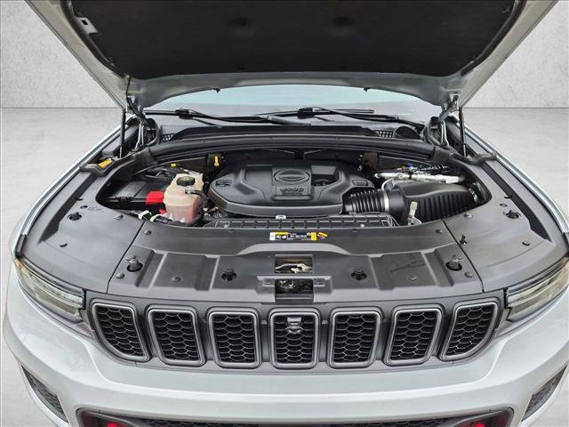 Used 2022 Jeep Grand Cherokee Trailhawk w/ Luxury Tech Group III AWD/4WD image 23
