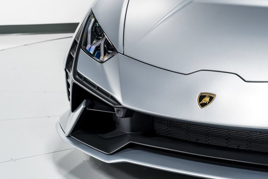 Used 2023 Lamborghini Huracan Tecnica RWD image 40