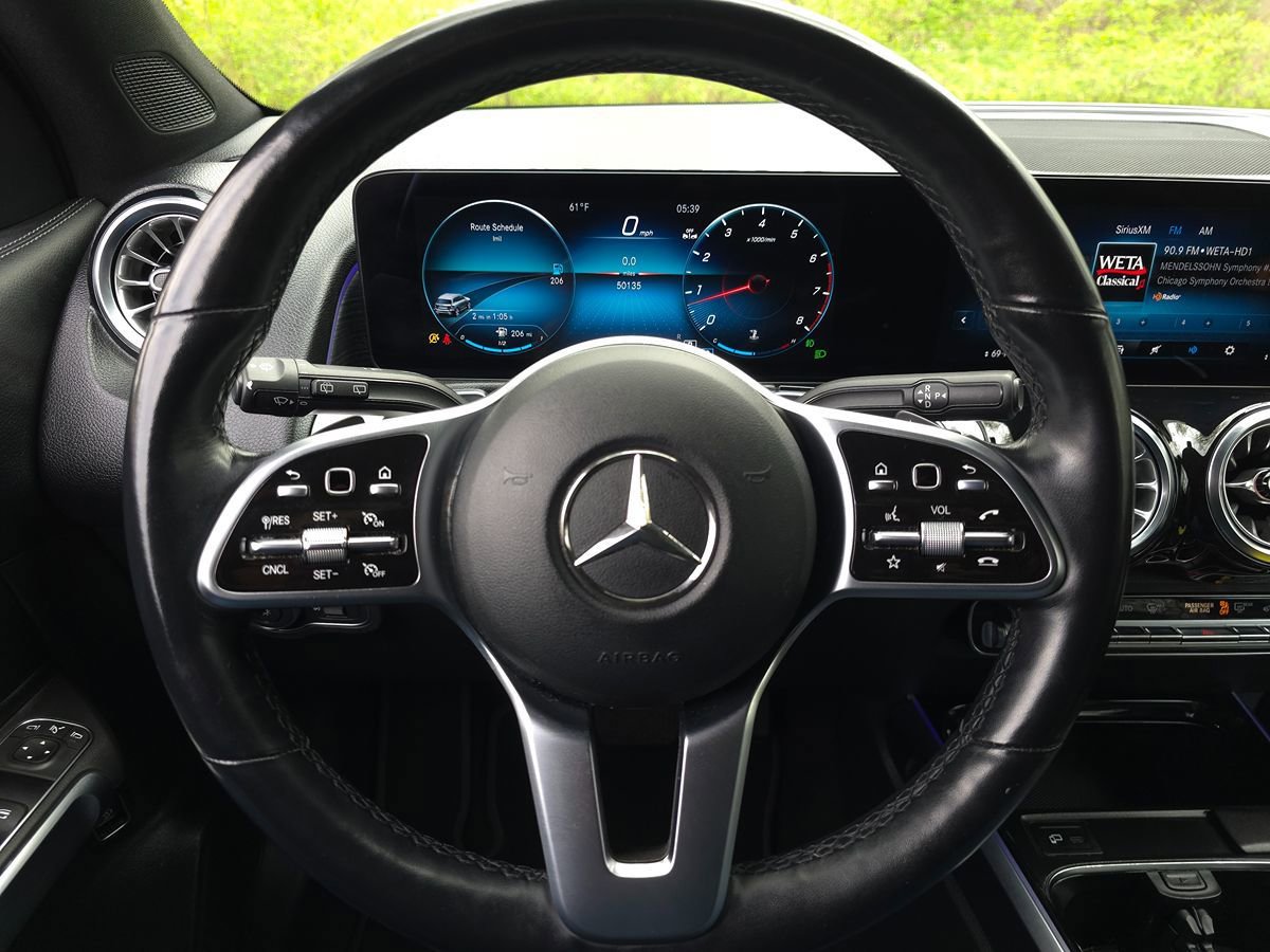 Used 2023 Mercedes-Benz GLB 250 4MATIC w/ Premium Package image 34