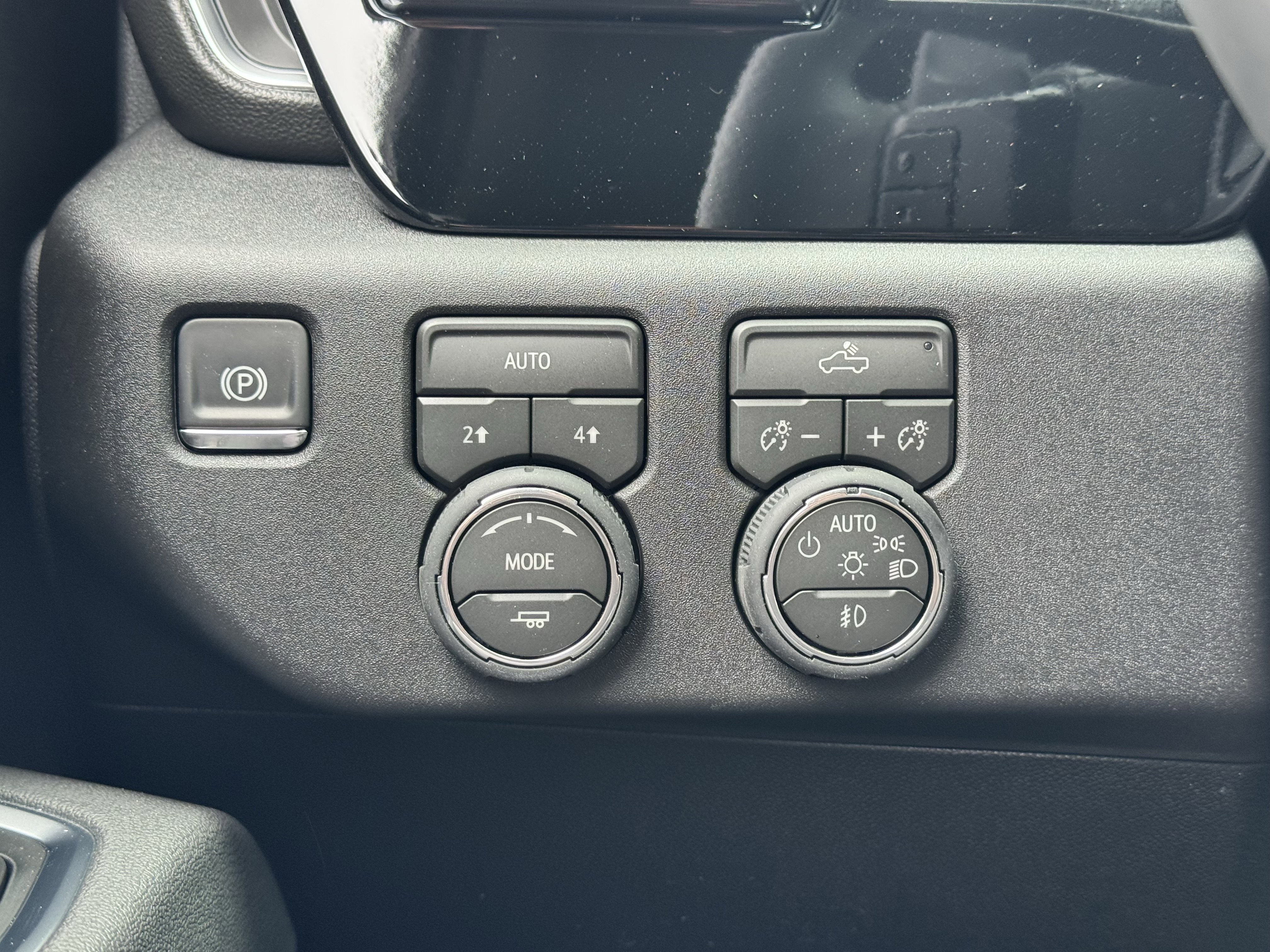 New 2026 Chevrolet Silverado 1500 RST w/ Convenience Package II AWD/4WD image 24