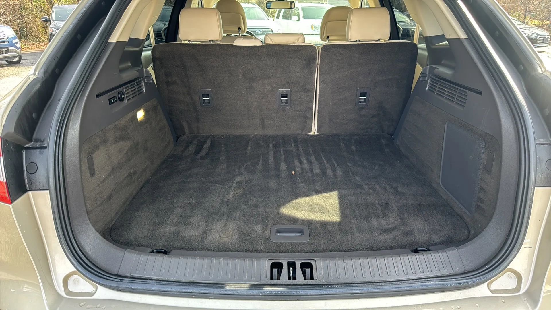 Used 2017 Lincoln MKX Reserve w/ Driver Assistance Package image 14