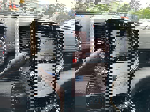 Used 2023 RAM 2500 Laramie AWD/4WD image 9