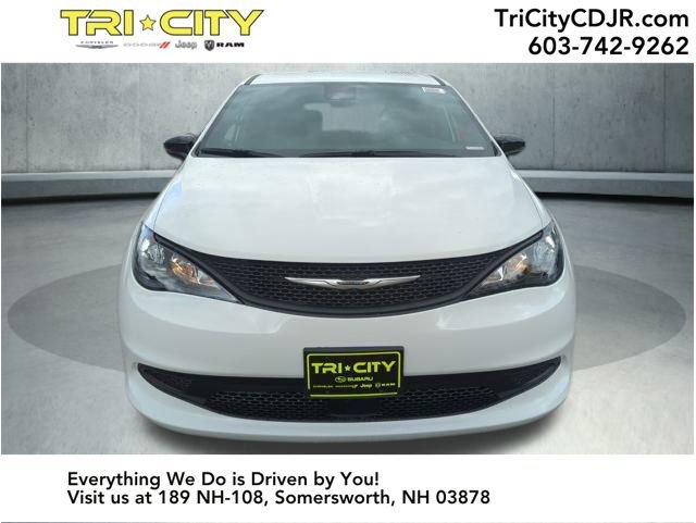 New 2026 Chrysler Voyager LX image 8